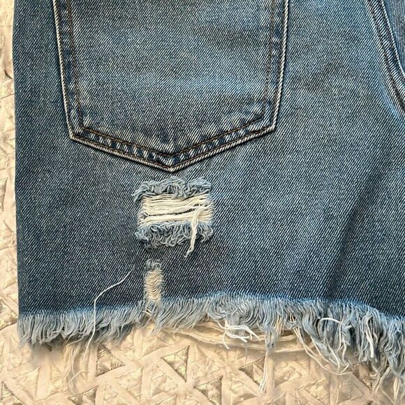 Cello high waist frayed Distressed Denim Cutoff Shorts sz medium - Picture 9 of 9